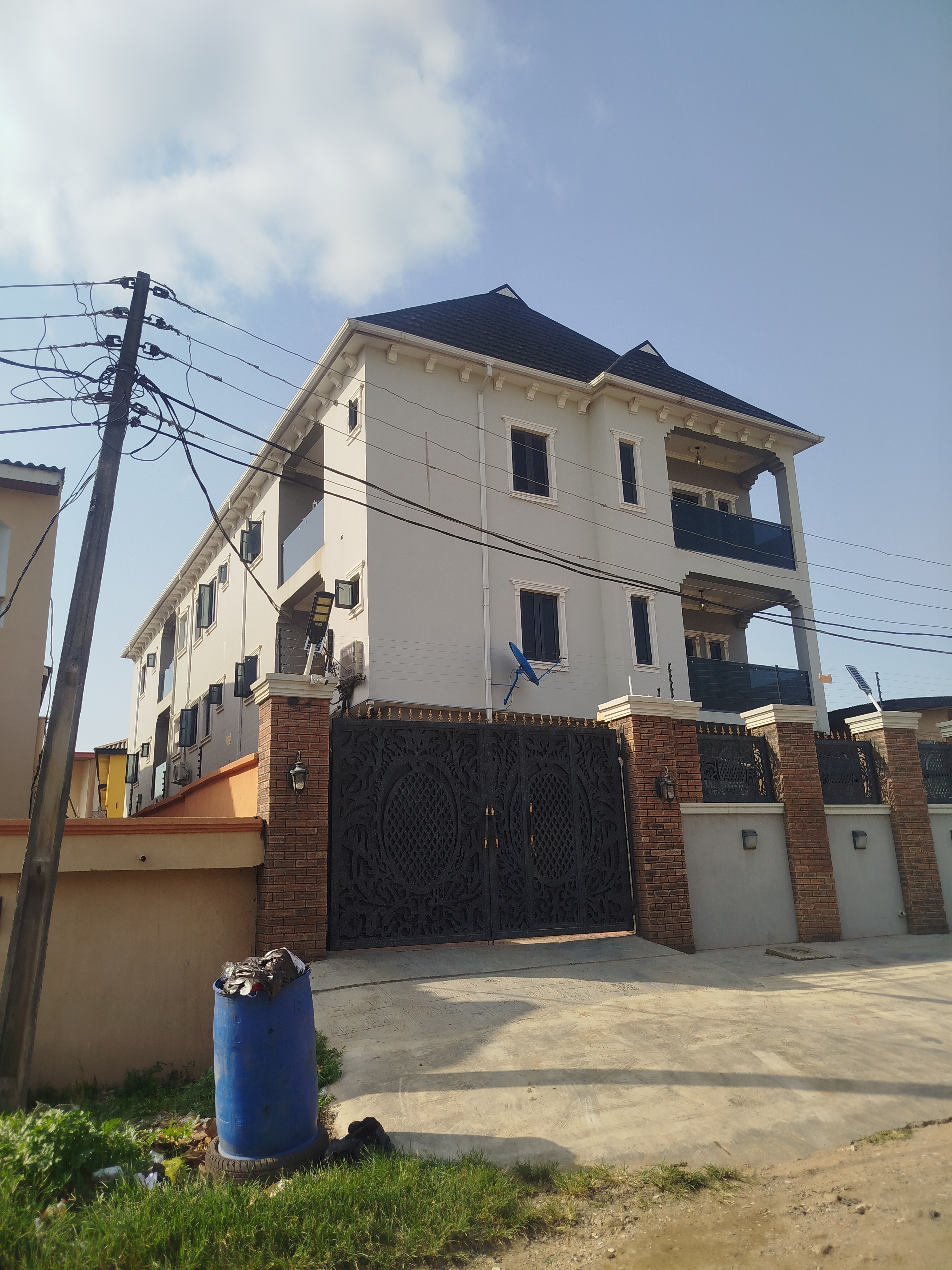 good-2-bedroom-flat-oshodi